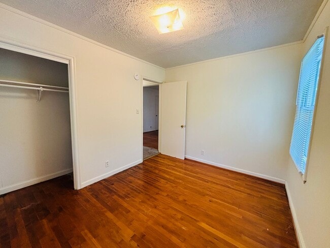 Building Photo - 401 Third Street