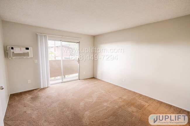 Building Photo - 5787 College Ave