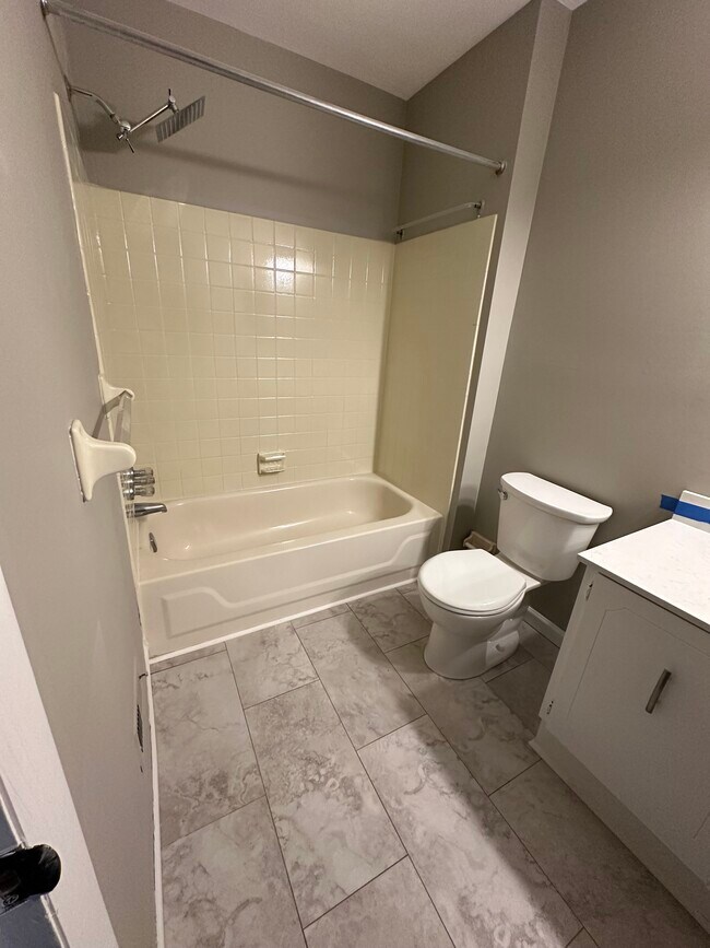 Hallway bathroom - 887 Williams Pl