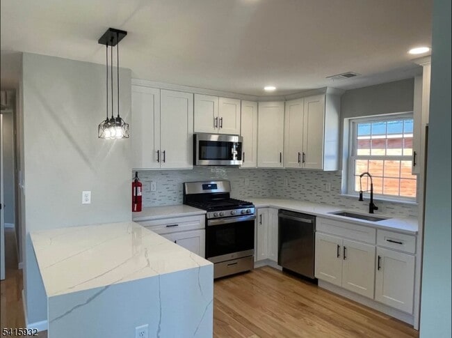 Building Photo - 1036 Cross Ave