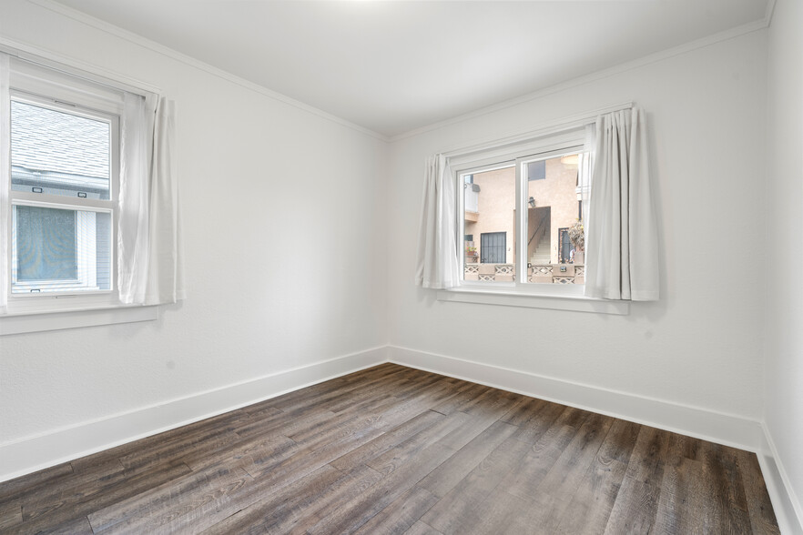 Front Bedroom - 615 S Grevillea Ave