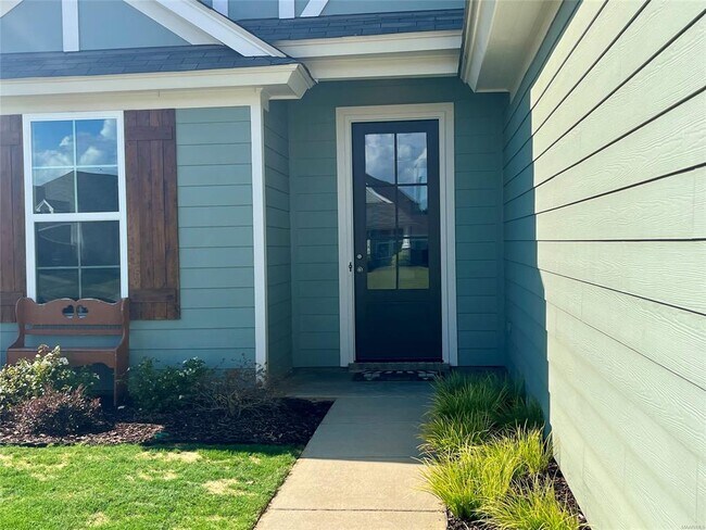 Building Photo - 876 Hedgefield Way