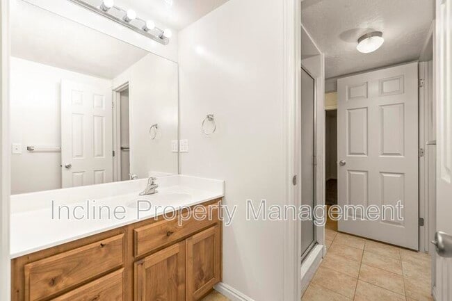 Building Photo - 627 E 500 S