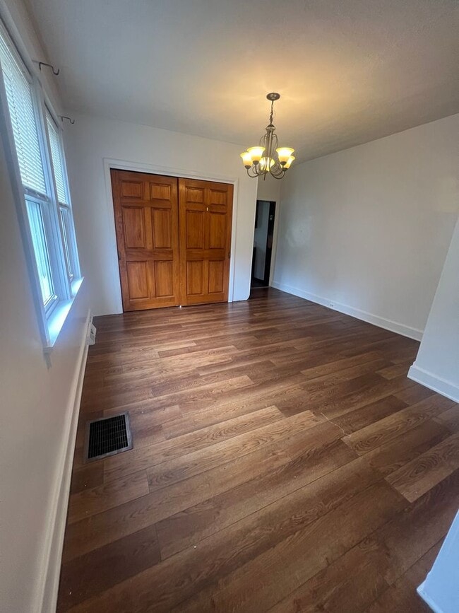 Building Photo - Spacious 2 bedroom in the heart of Ingram