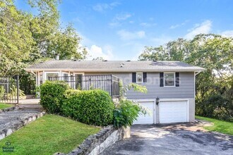 Building Photo - Beautiful 3-Bed 2.5-Bath + Bonus Room Home - Minutes from Downtown Chattanooga!