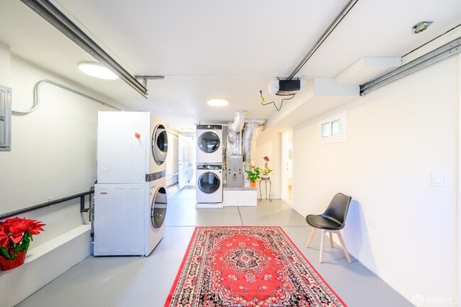 Building Photo - 2371 30th Ave