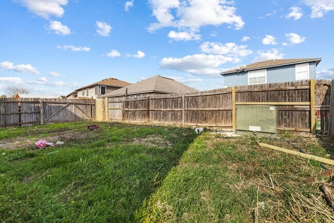 Building Photo - 8615 Harvest Moon