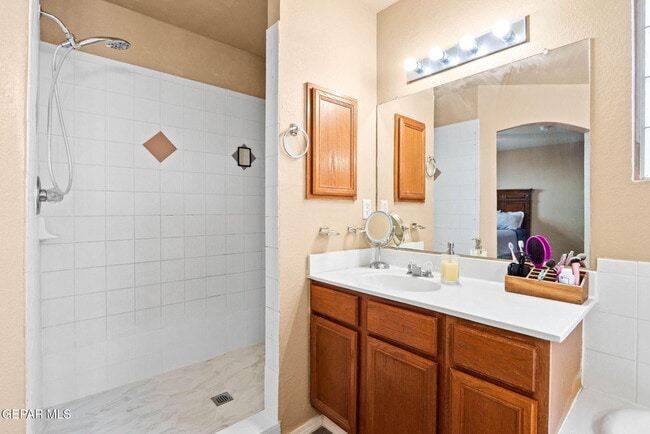 Building Photo - 12564 Paseo Alegre Dr