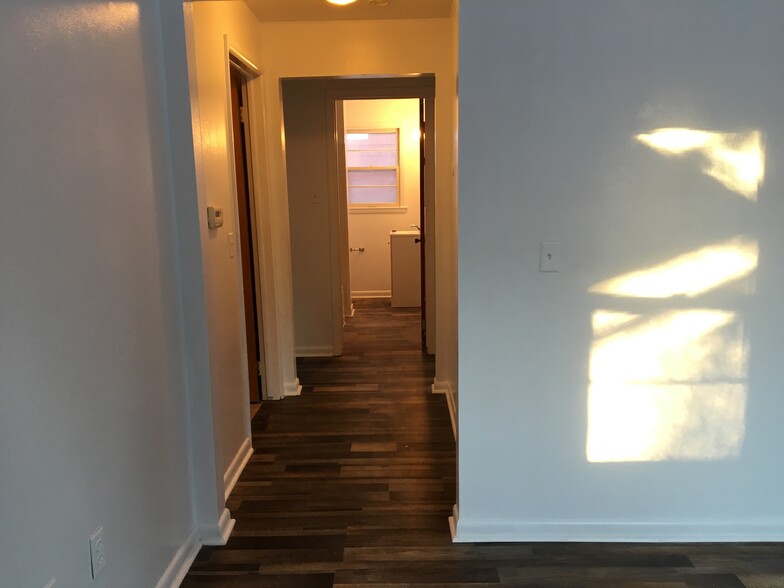 Building Photo - 1515 Kensington Dr
