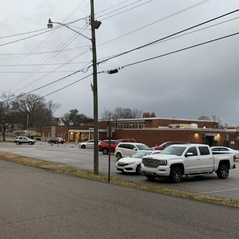 Building Photo - 110 Breckenridge St