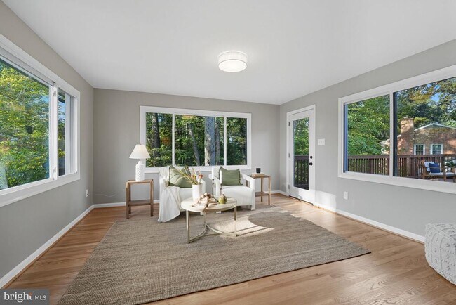 Building Photo - 4512 Sleaford Rd