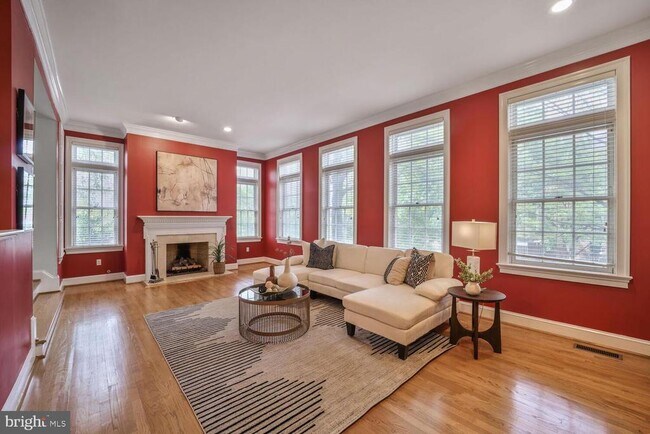 Building Photo - 2053 Mayfair McLean Ct