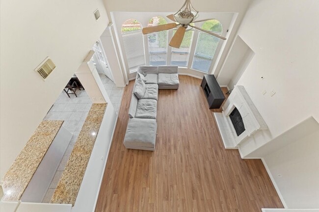 Building Photo - 26414 Creston Woods Dr