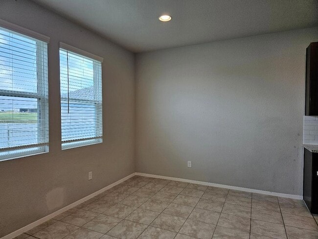 Building Photo - 110 Lavender Ln