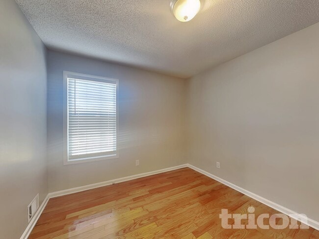 Building Photo - 118 Valleydale Dr