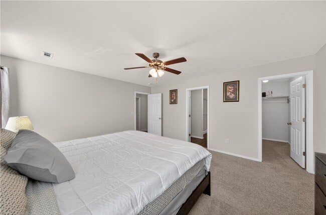 Building Photo - 8110 Dogwood Dr