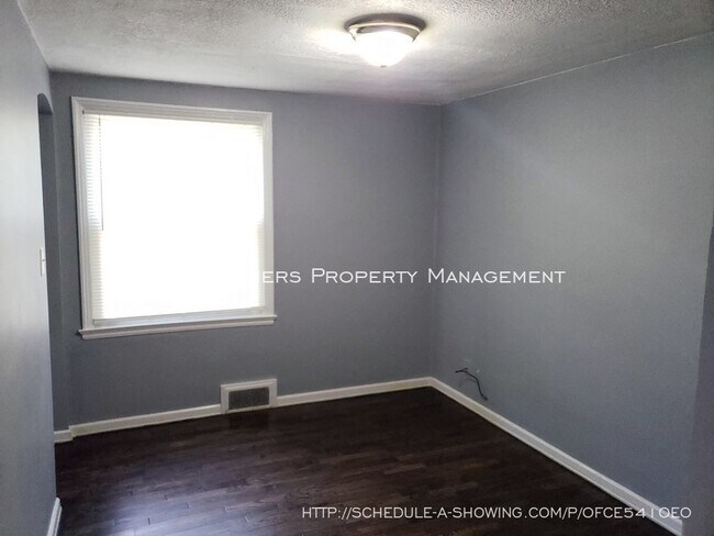 Building Photo - 7809 Madison Ave - Cute!