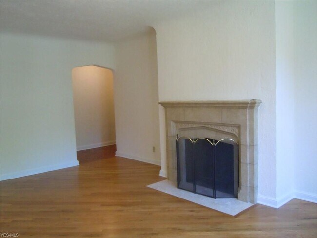 Building Photo - 15700 Van Aken Blvd