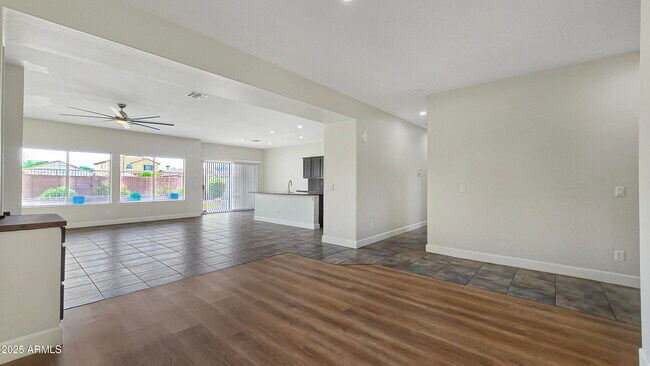 Building Photo - 13005 W Flower St