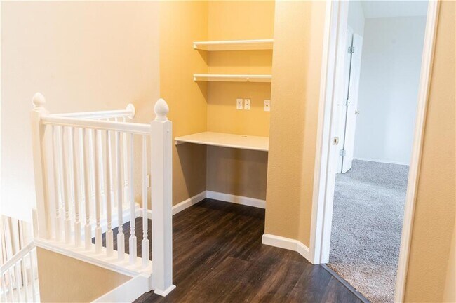 Building Photo - 1608 Diana Dr