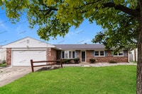 Building Photo - 414 W Aberdeen Dr