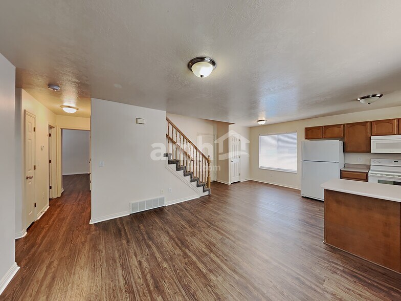 Building Photo - 7658 Snowy Owl Rd