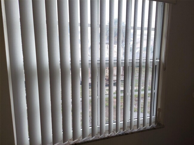 Building Photo - 3021 SW 1st Terrace