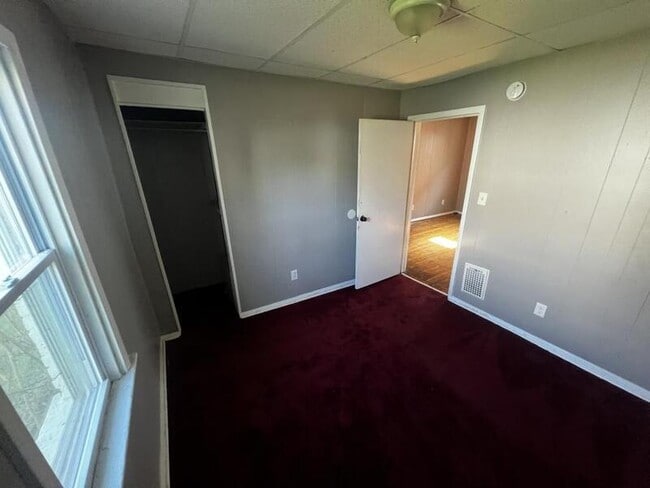 Building Photo - 76 Woodward St