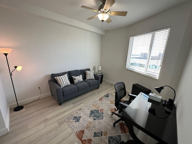 Building Photo - 1551 N Flagler Dr