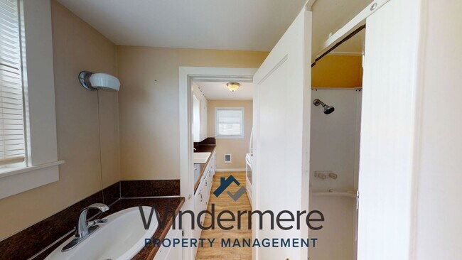 Building Photo - blal66