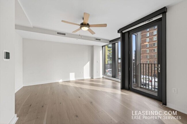 Building Photo - 1332 8th St NW