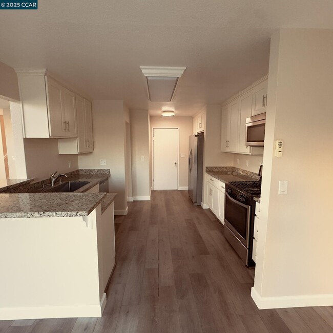 Building Photo - 202 Almondtree Ln