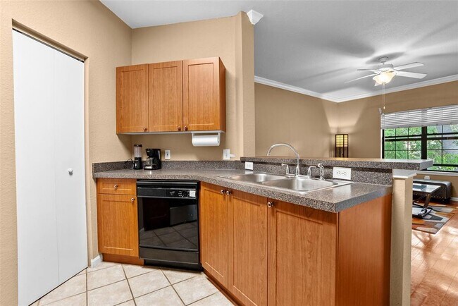 Building Photo - 2141 Portofino Pl