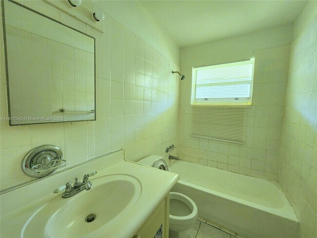 Building Photo - 2254 NW 59th Terrace