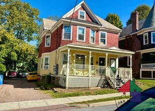 Building Photo - Spacious 8 Bedroom, 3 Bathroom Home for Re...