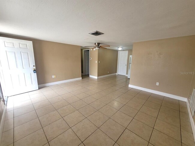Building Photo - 7526 Topay Ln