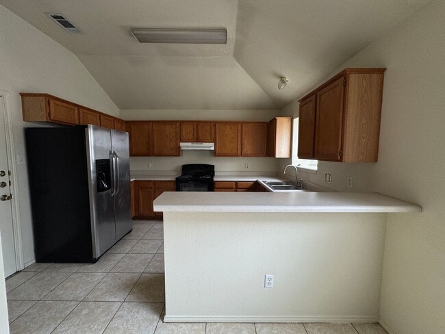 Building Photo - 110 James Loop