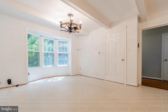 Building Photo - 2426 Falls Pl Ct