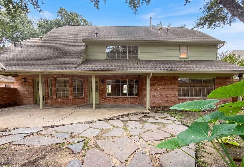 Building Photo - 5614 Spanish Oak Dr