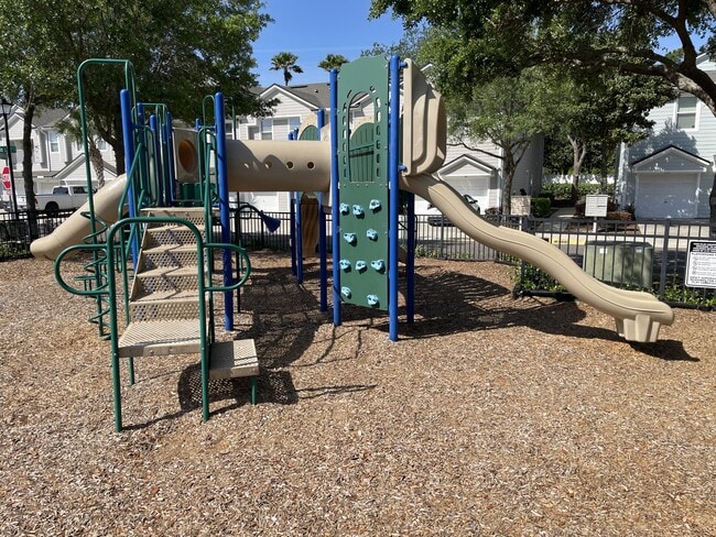 Building Photo - 7061 Snowy Canyon Dr