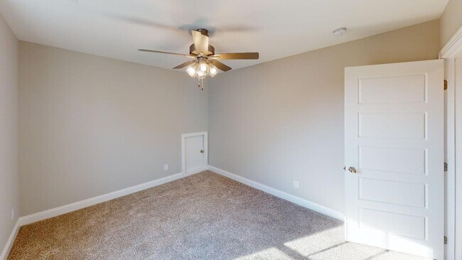 Building Photo - **COMING SOON** BEAUTIFUL-5 Bedroom for Rent!