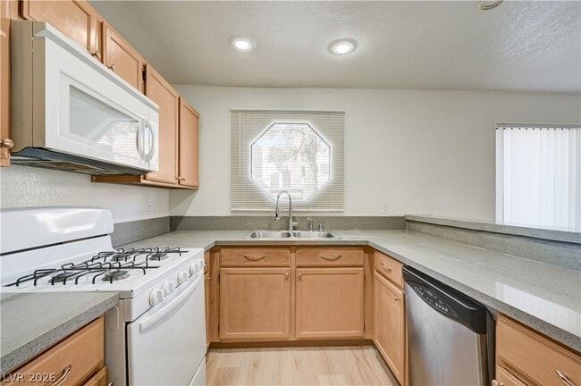 Building Photo - 5018 S Rainbow Blvd