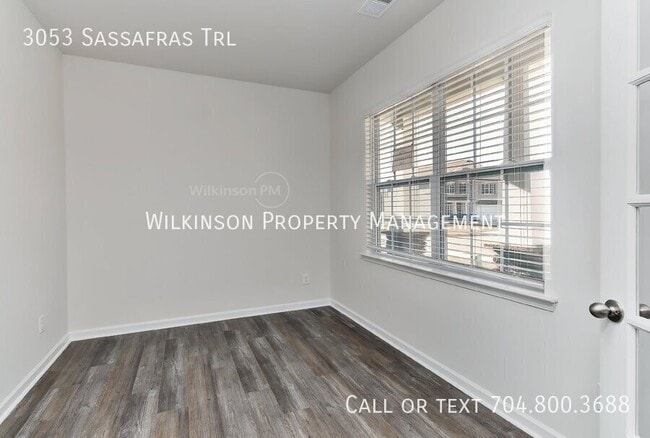 Building Photo - 3053 Sassafras Trl