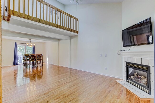 Building Photo - 1285 Courtney Dr