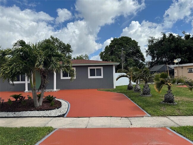 Building Photo - 6471 SW 27th Street