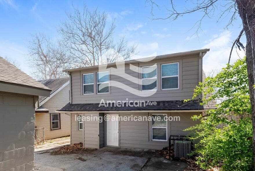 Building Photo - 5210 Saida St