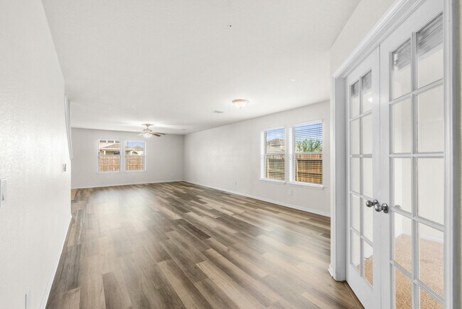 Building Photo - 15406 Grand Sage Dr