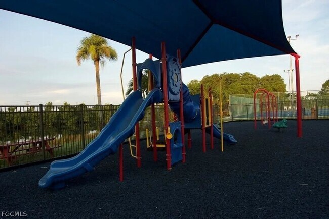 Building Photo - 6867 Pentland Way