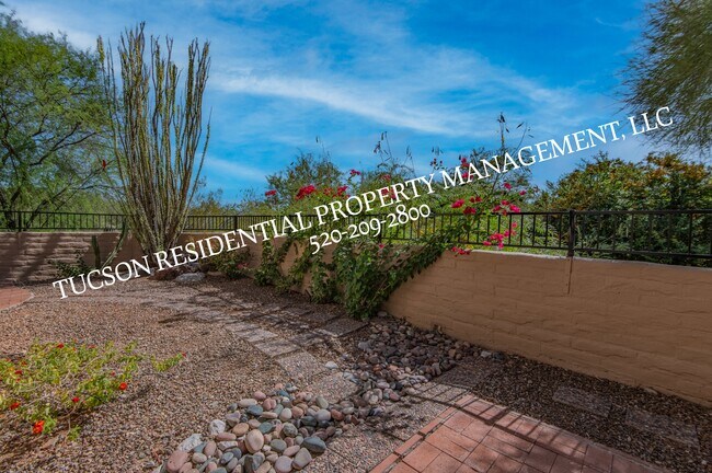 Building Photo - 5084 N Camino Del Lazo