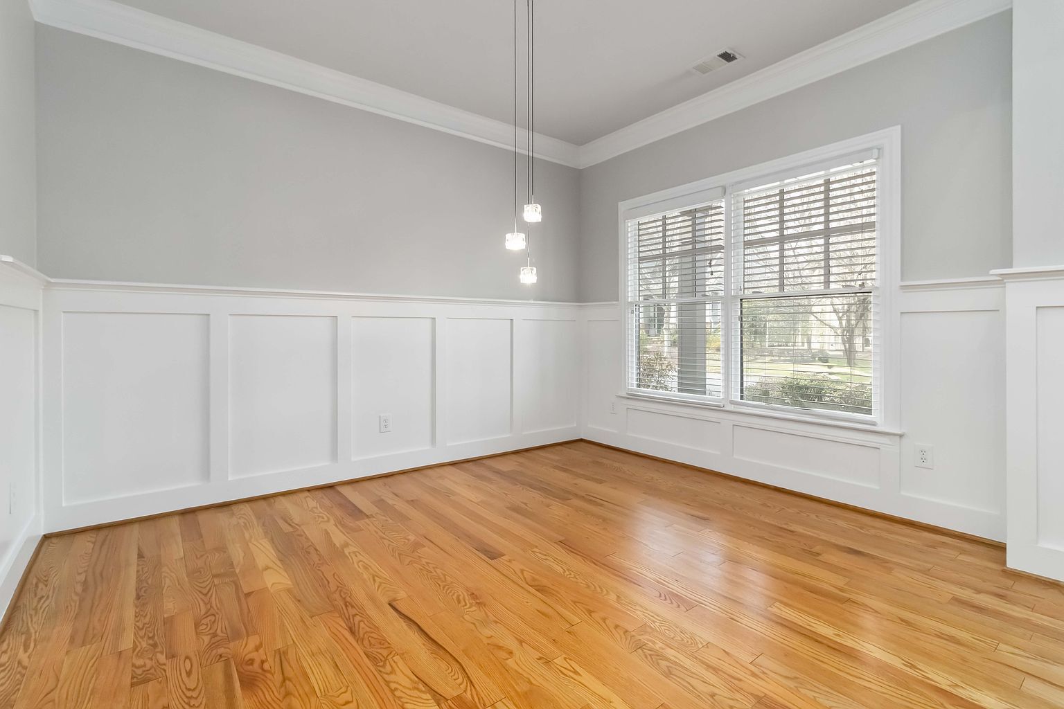 Building Photo - 1529 Gilstrap Ln NW